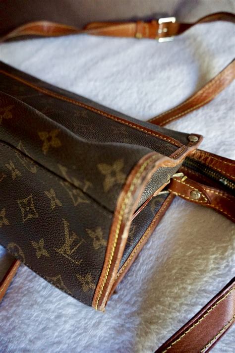 classic louis vuitton shoulder bag|louis vuitton old style bags.